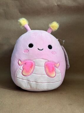 NWT Squishmallows 8” Guinevere the Pink Orchid Mantis Plush
